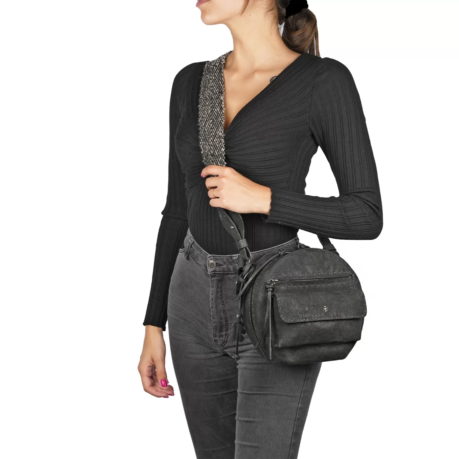 Discount Cappelliera Pocket M Grattato Black Bags